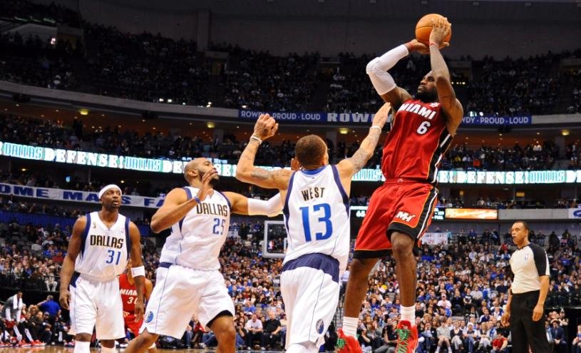 NBA: Miami Heat a câştigat reeditarea ultimei finale, 105-94 cu Dallas