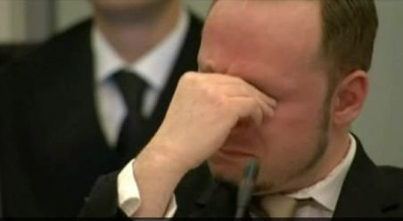 Breivik a plâns în instanţă &quot;de tristeţe&quot;, pentru că &quot;Norvegia este pe moarte&quot;