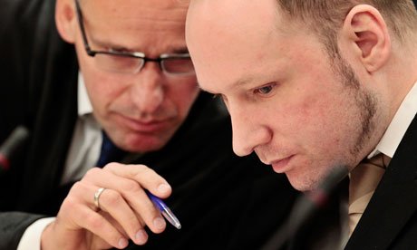 Breivik avea planuri mari: Voia să comită trei atentate cu maşini-capcană, urmate de un atac armat