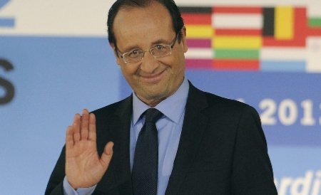 Socialiştii lui François Hollande obţin majoritatea absolută în Adunarea Naţională