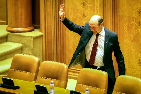 Băsescu a fost suspendat cu 256 de voturi „pentru“. Cum se va înfăptui demiterea preşedintelui