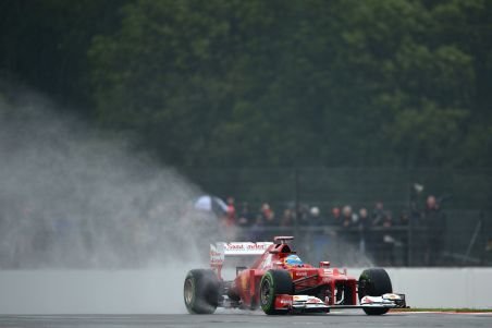 Fernando Alonso în pole position la GP-ul Marii Britanii