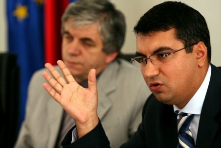 Antonescu l-a numit pe Dan Vlaicu în funcţia vicepreşedinte al Autorităţii Electorale Permanente