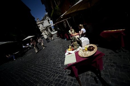Roma. Un diplomat român a refuzat să achite nota de plată dintr-un restaurant 