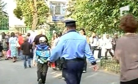 Paza bună de la şcoală: Poliţiştii au fost arondaţi la toate şcolile din ţară