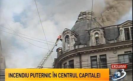 Incendiu puternic în centrul Bucureştiului. Focul a fost stins după aproape două ore 