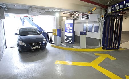 Cât costă o oră de parcare în parcajul subteran de la Piaţa Universităţii