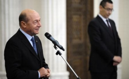 Ponta: Băsescu merge la Bruxelles pentru că are datorii acolo. Băsescu: Este &quot;o dezinformare ticăloasă&quot;