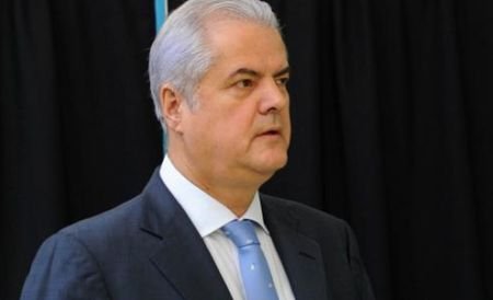Avocaţii lui Adrian Năstase mai fac o încercare de a-i scădea din condamnare fostului premier