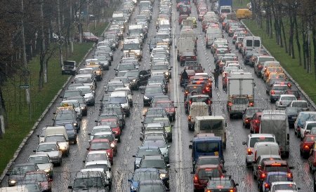 Veşti proaste: Şoferii vor PLĂTI MAI MULT, dar traficul din Bucureşti va fi decongestionat