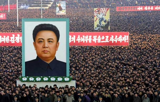Raport: Cât a costat cultul dinastiei Kim în 2012
