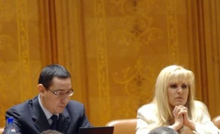 Udrea: Boc a comunicat puţin, Ponta comunică nonstop
