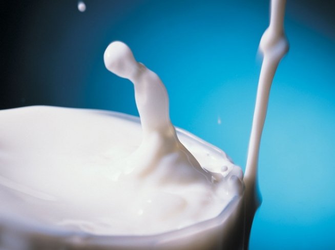 Surse: Laptele cancerigen ar fi intrat pe piaţa din România