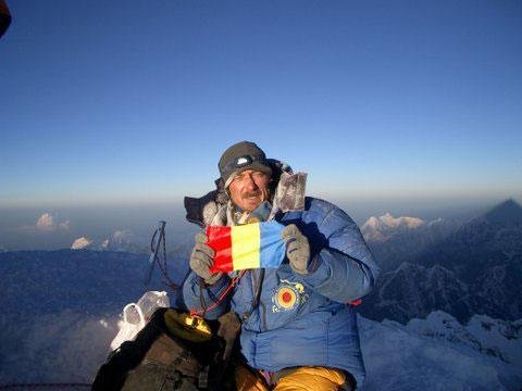 Povestea românului care a salvat de la moarte trei persoane pe Everest