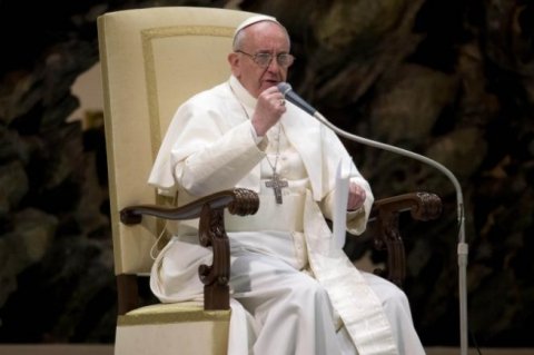 Papa Francisc vrea să lupte împotriva sărăciei materiale şi spirituale