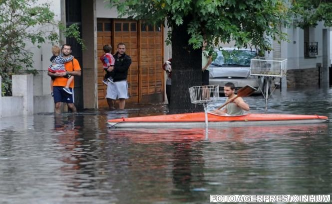 Argentina: Cel puţin 56 de oameni au murit în inundaţiile din La Plata şi Buenos Aires