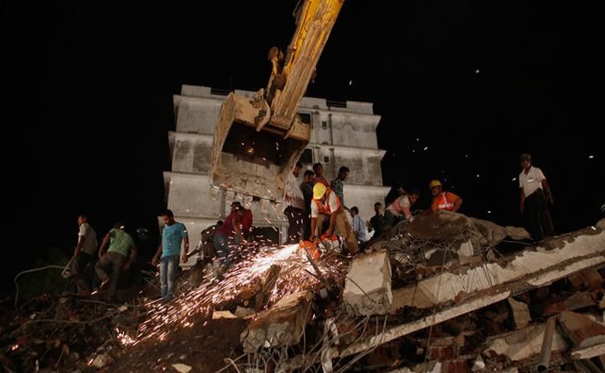 India. 38 de morţi după COLAPSUL unei clădiri din Mumbai