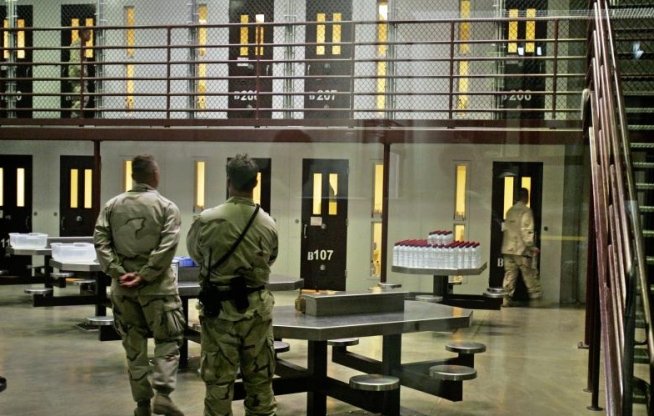 Deţinuţii de la Guantanamo au fost închişi în celule individuale, în urma unei revolte