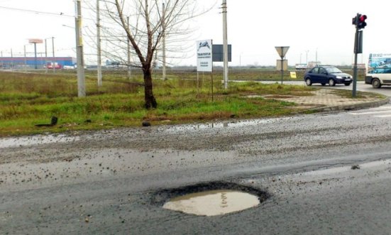 Şova: Bugetul alocat pentru acoperirea gropilor va fi suplimentat la 240 milioane euro