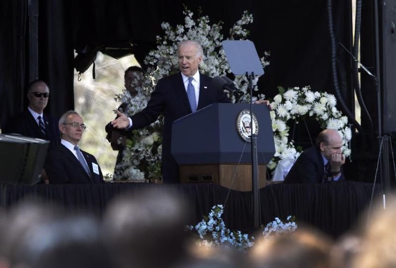 Joe Biden, despre autorii atentatelor din Boston: IMITAŢII de jihadişti. Nu ne pot înfrânge