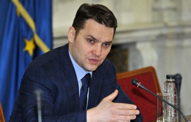 Dan Şova: Comarnic - Braşov, Craiova - Piteşti şi centura de sud a Capitalei vor fi gata până la alegerile din 2016