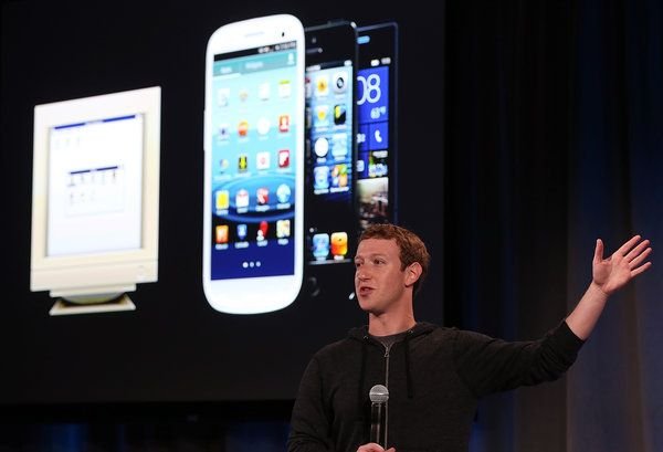 Zuckerberg negociează cu Samsung realizarea unui smartphone cu interfaţă Facebook