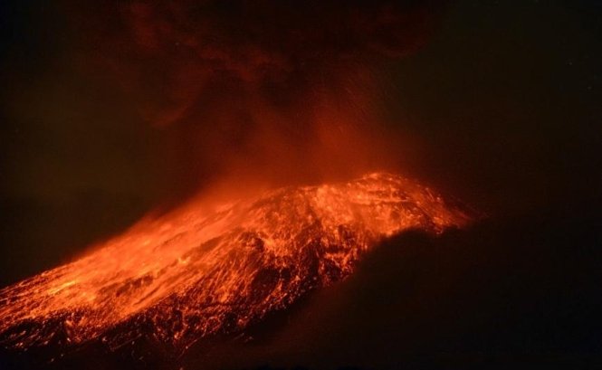 Cel mai activ vulcan din Mexic a erupt iar. Norul de fum şi cenuşă se ridică la 4.000 metri
