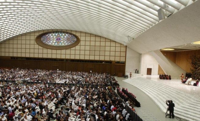 ANCHETĂ: Vaticanul facilitează spălarea de bani