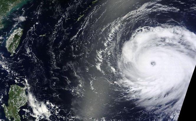 Super-taifunul Soulik AMENINŢĂ Taiwanul. 2000 de turişti au fost deja evacuaţi