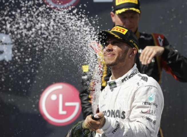 Lewis Hamilton a câştigat Marele Premiu al Ungariei