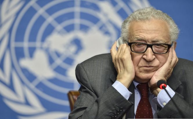 Lakhdar Brahimi: Intervenţia în Siria necesită aprobarea Consiliului de Securitate