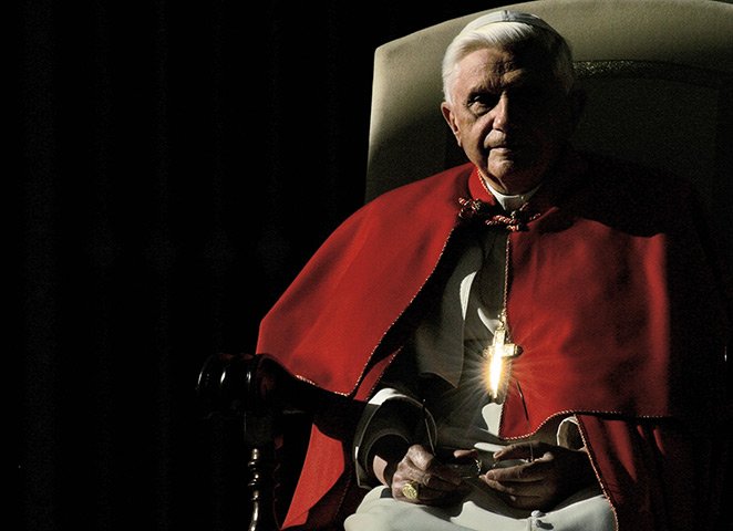 Papa emerit Benedict al XVI-lea RUPE tăcerea. Ce s-a întâmplat în spatele uşilor închise, la Vatican