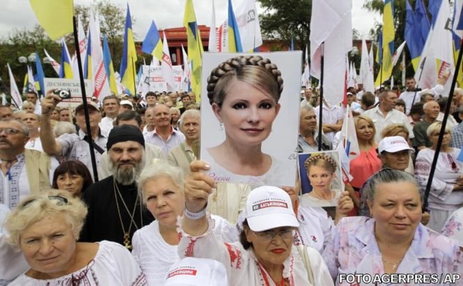 Trimişii speciali ai UE în Ucraina au semnat la Kiev o cerere pentru graţierea Iuliei Timoşenko