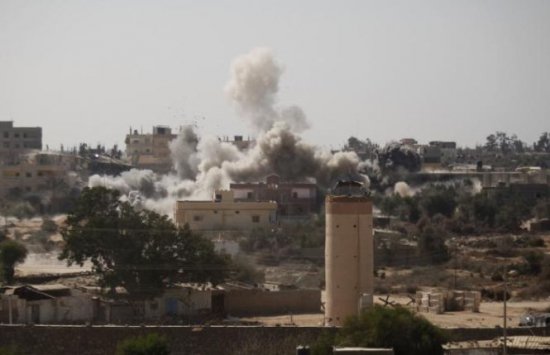 Avion militar israelian prăbuşit în Fâşia Gaza. Palestinienii susţin că au doborât aparatul, israelienii spun că a fost vorba despre o defecţiune