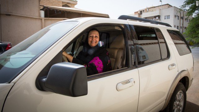Femei arestate în Arabia Saudită, pentru că au îndrăznit să conducă o maşină