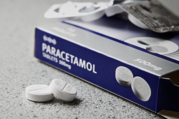 Ce se întâmplă în corpul tău atunci când înghiţi o pastilă de paracetamol. &quot;Trebuie mare atenţie&quot; 