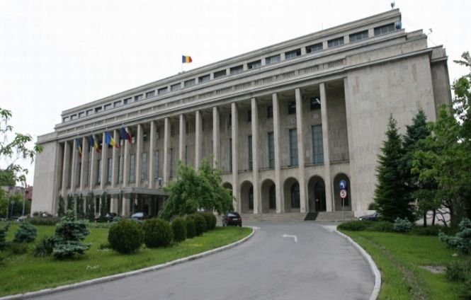 Reducerea CAS şi neimpozitarea profitului reinvestit, măsuri susţinute de Guvernul României