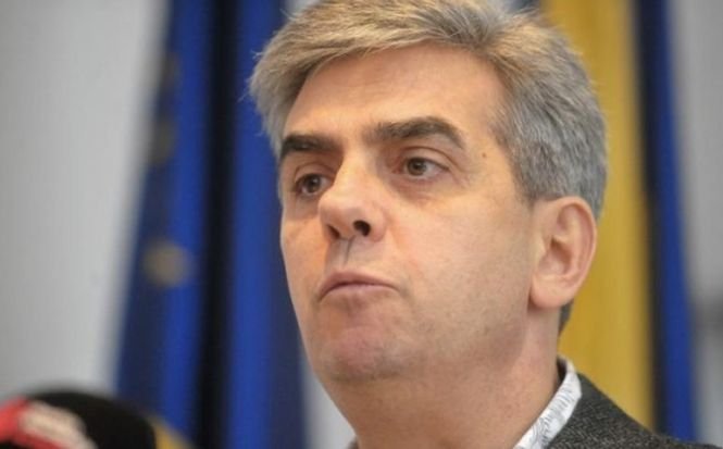 Antonescu: Noul secretar general al PNL este Rareş Mănescu, Nicolăescu va coordona PNL Bucureşti