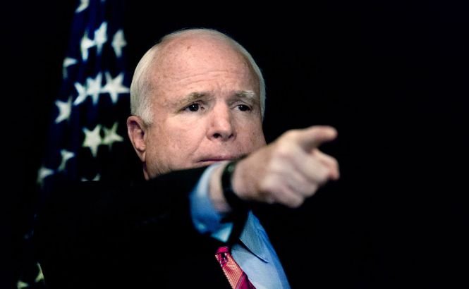 John McCain: &quot;Rusia este o benzinărie degizată într-o ţară&quot;