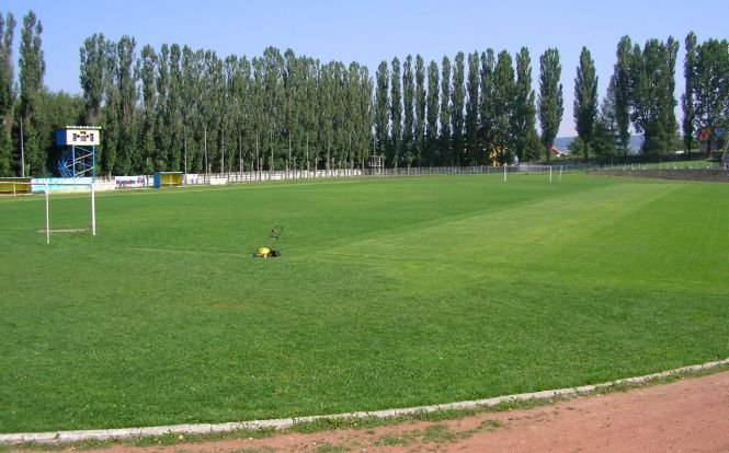 N-are canalizare, nici echipă de fotbal, dar are stadion de peste 100.000 de euro: O comună din Suceava