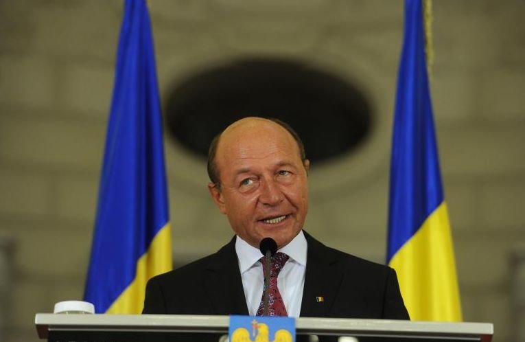 2 ani de când preşedintele Traian Băsescu a fost SUSPENDAT