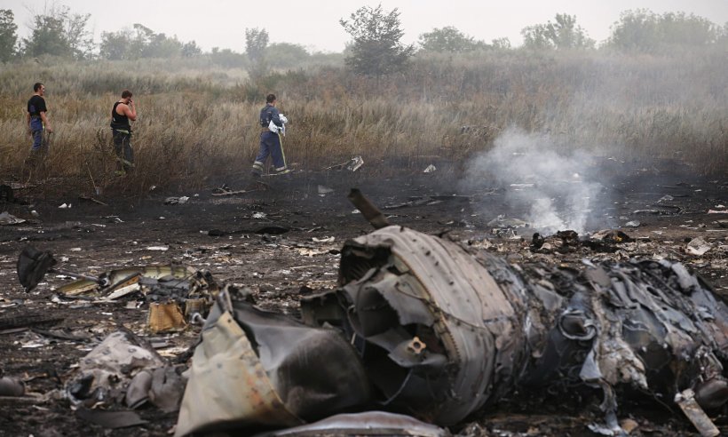 Martori la TRAGEDIA aviatică din Ucraina: &quot;Avionul a EXPLODAT în aer, iar din cer picau cadavrele oamenilor&quot;. UNDE a ajuns CUTIA NEAGRĂ