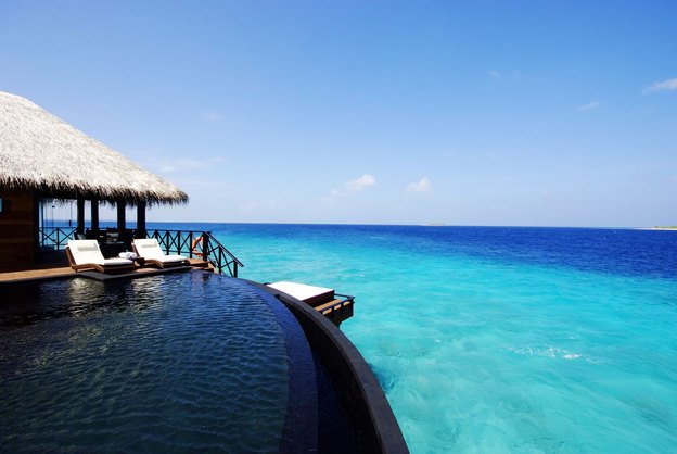 Insula ascunsă din Maldive, pe care a fost construită o singură casă. &quot;Am zis că am ajuns în Paradis&quot;. Cum arată în interior