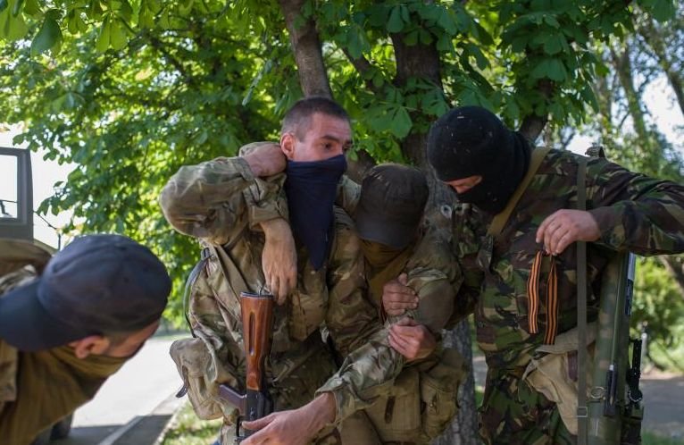 Un lider rebel din Doneţk avertizează că urmează &quot;O CATASTROFĂ UMANITARĂ&quot;