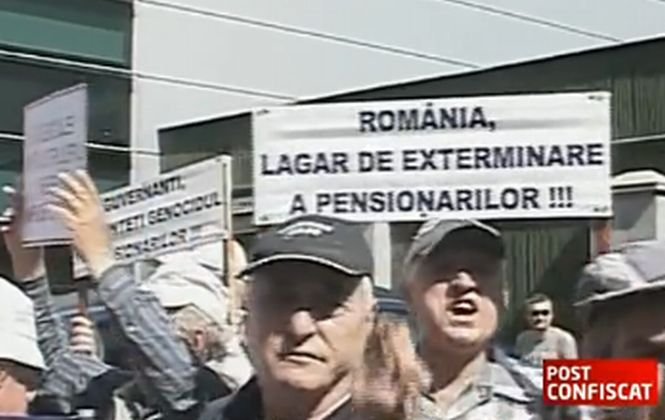 Pensionarii din Galaţi, solidari cu Antena 3