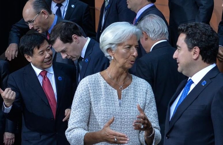 Şefa FMI, Christine Lagarde, dispusă să danseze din buric pentru reforme bancare