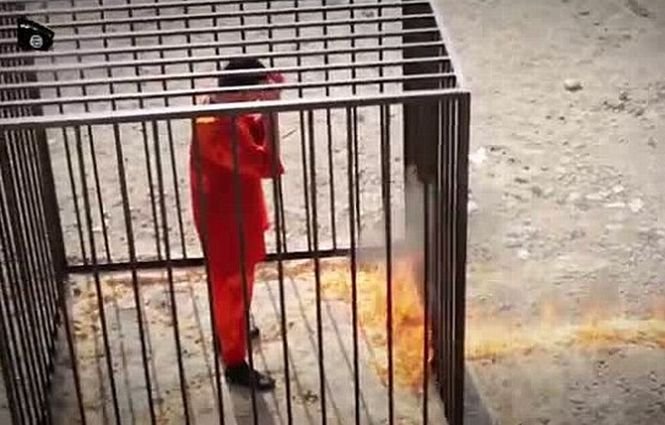 Zeci de oameni au fost arşi de vii de membrii organizaţiei teroriste Stat Islamic