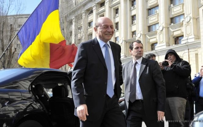 Dosarul lui Traian Băsescu rămâne la Parchetul General. Propagandiştii fostului preşedinte voiau mutarea dosarului la DNA