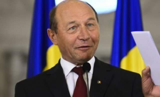 Anunţul făcut de ex-preşedintele Băsescu, pe pagina sa de Facebook. Unde pleacă astăzi Traian Băsescu