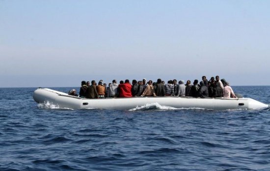 Aproximativ 1.200 de imigranţi au fost salvaţi din apele Mării Mediterane